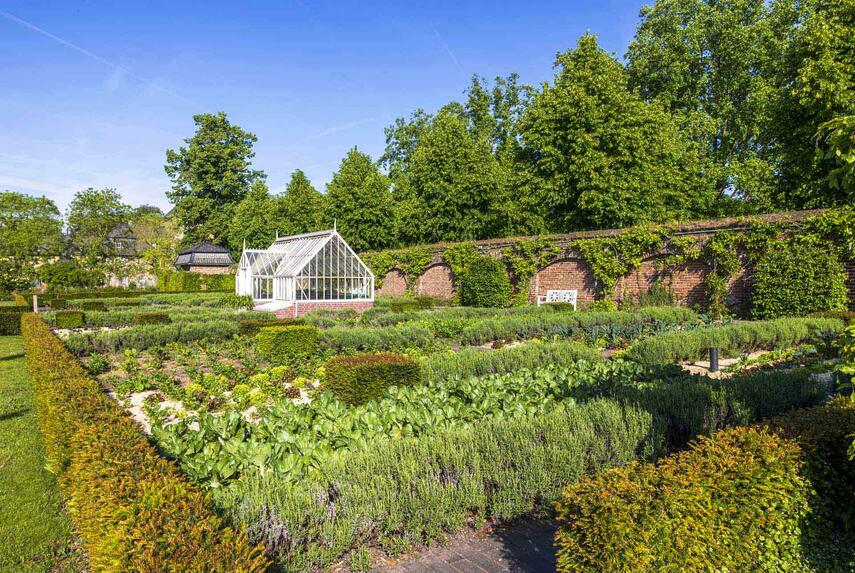Schloss Dyck: Vortragsreihe SchlossWissen startet mit spannendem Auftakt über „Historische Küchengärten“